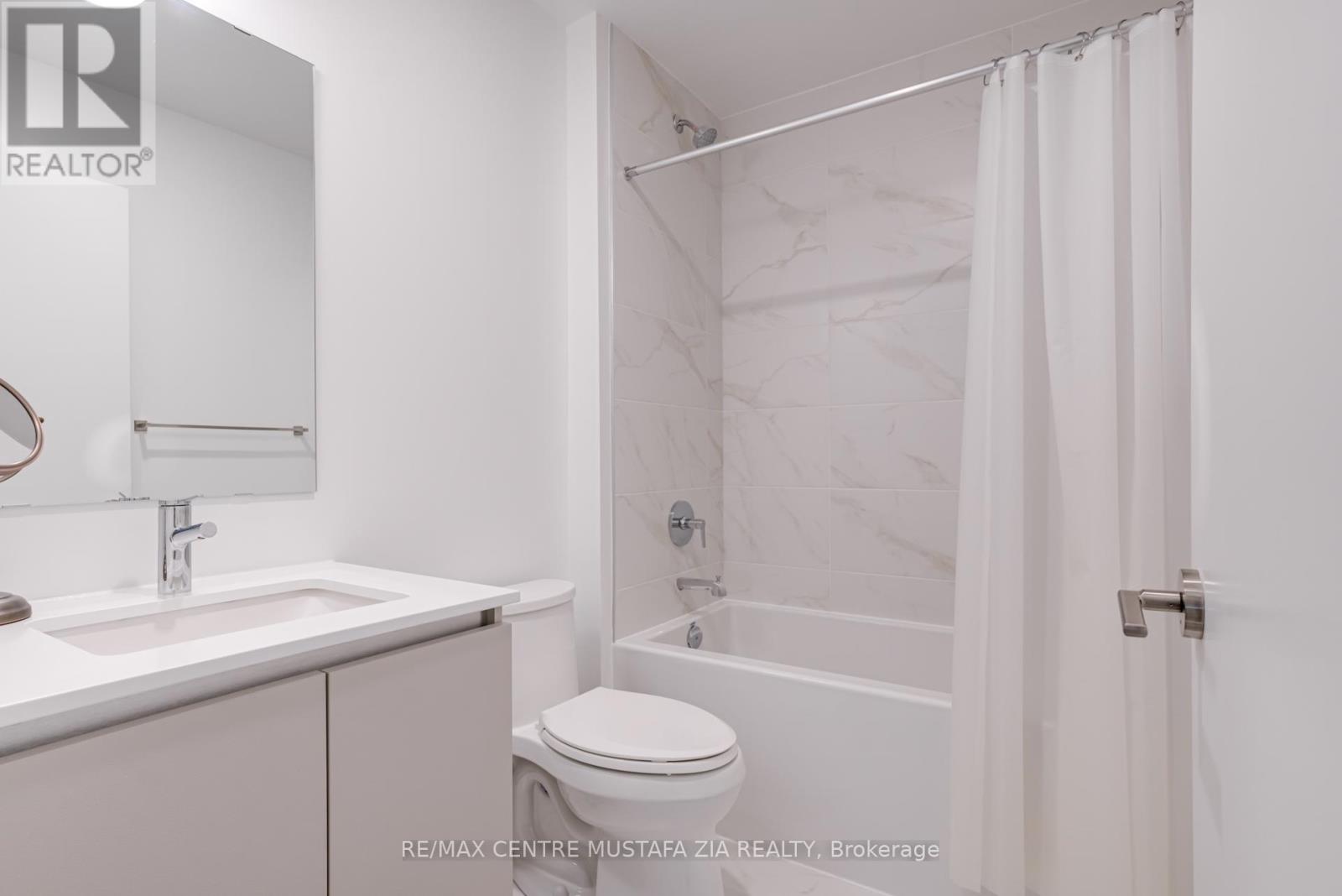 Photo 8 of 217 395 Dundas Street W, Oakville ON