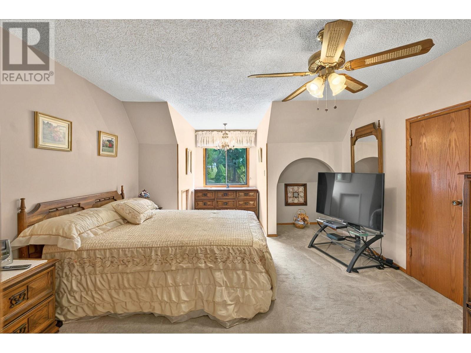 3025 Naramata Road, Naramata