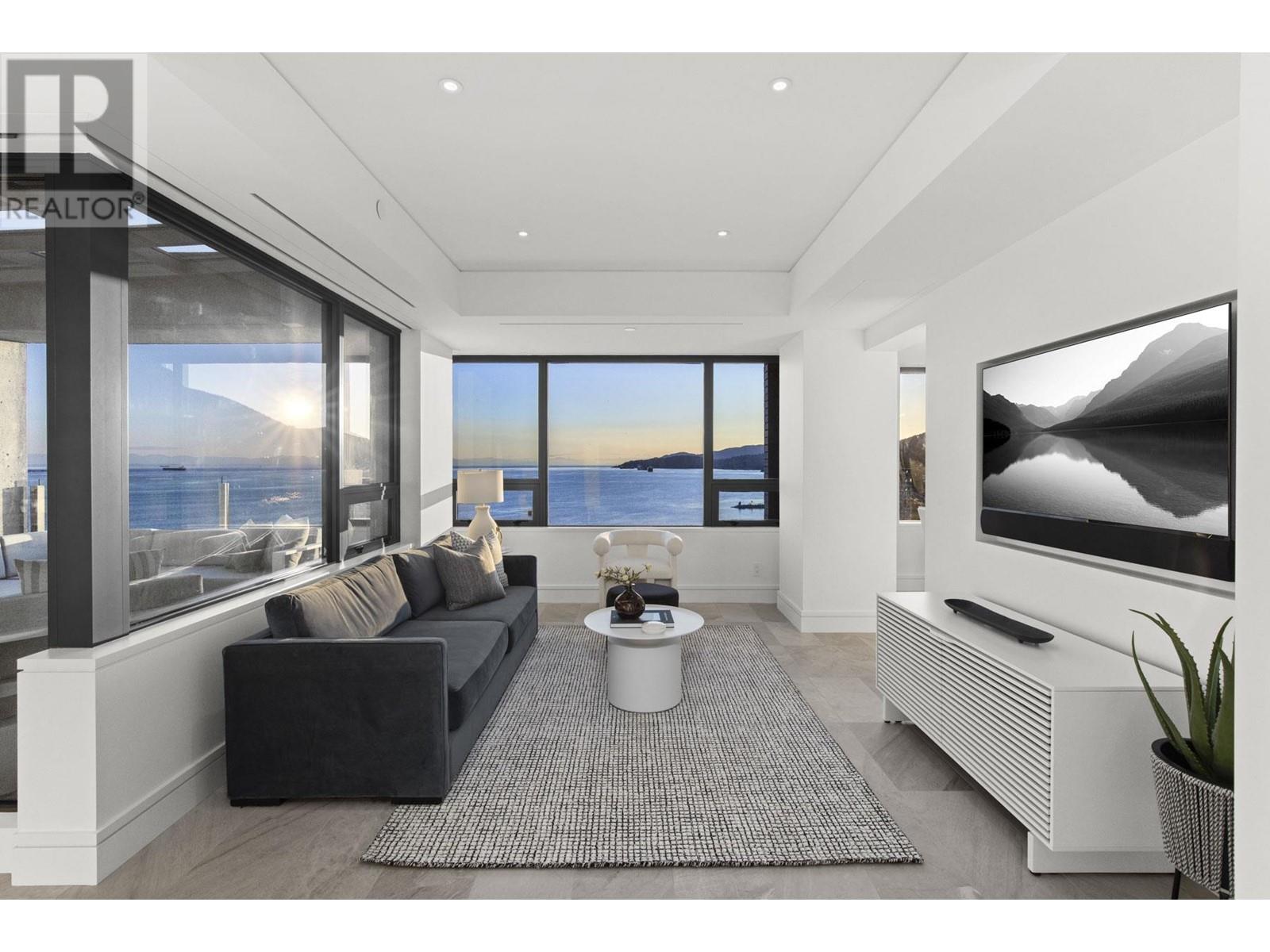 12 2250 BELLEVUE AVENUE, West Vancouver
