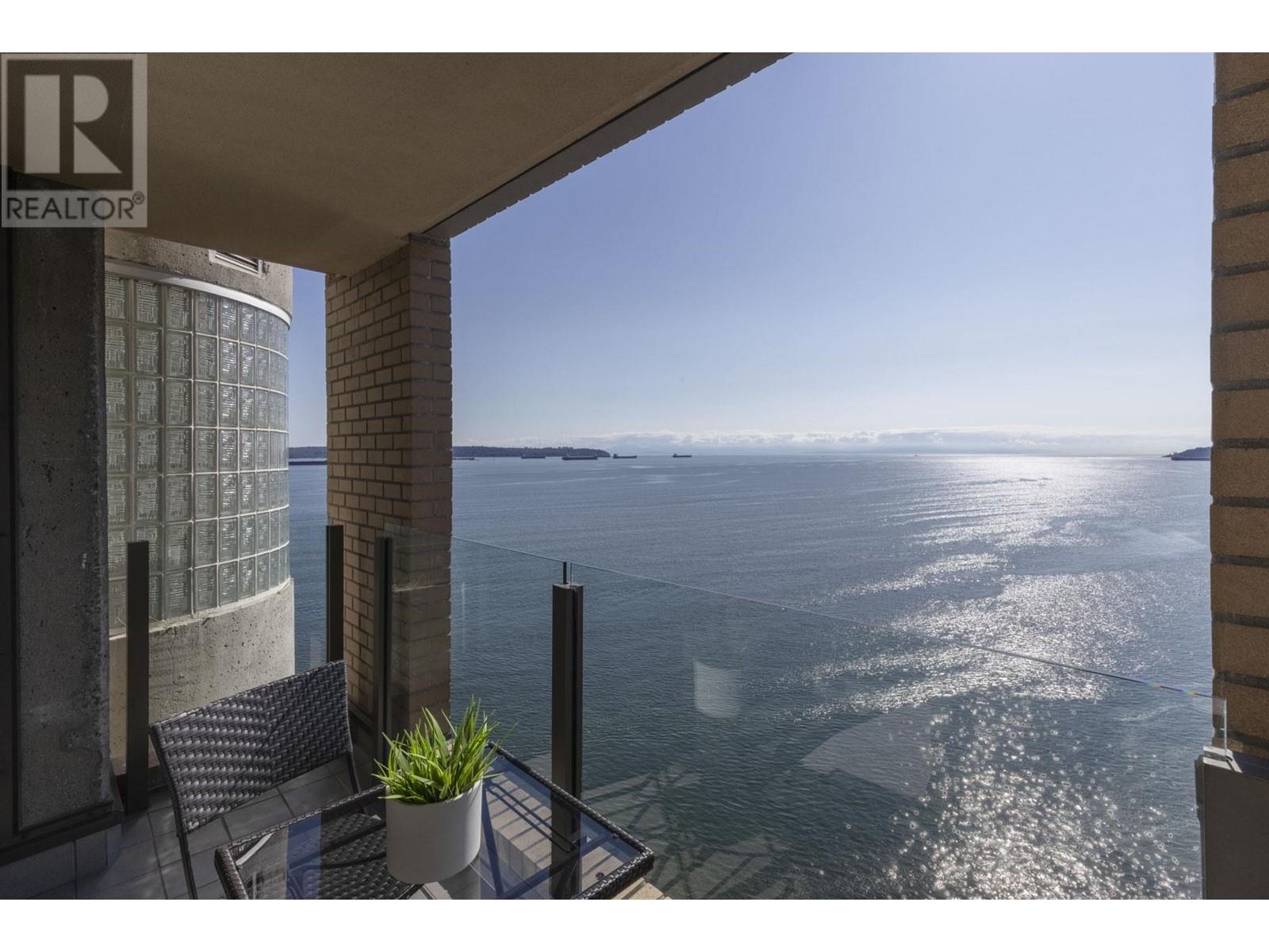 12 2250 BELLEVUE AVENUE, West Vancouver