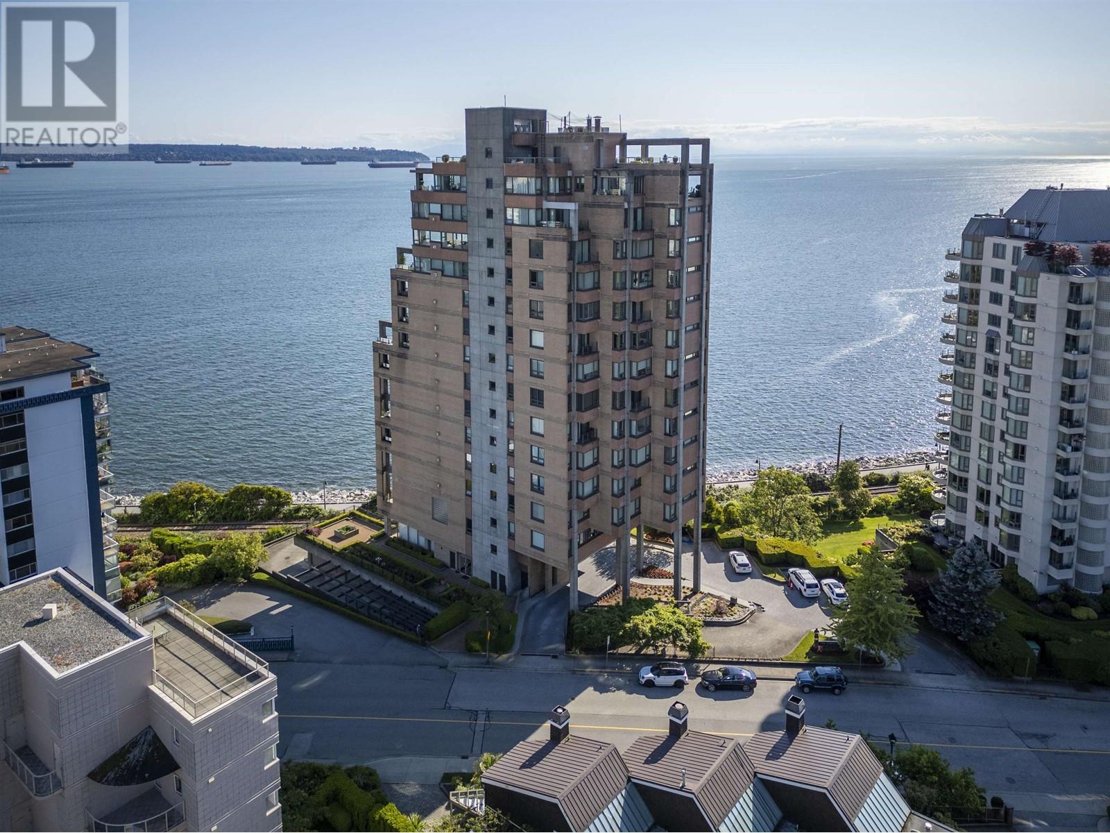 12 2250 BELLEVUE AVENUE, West Vancouver