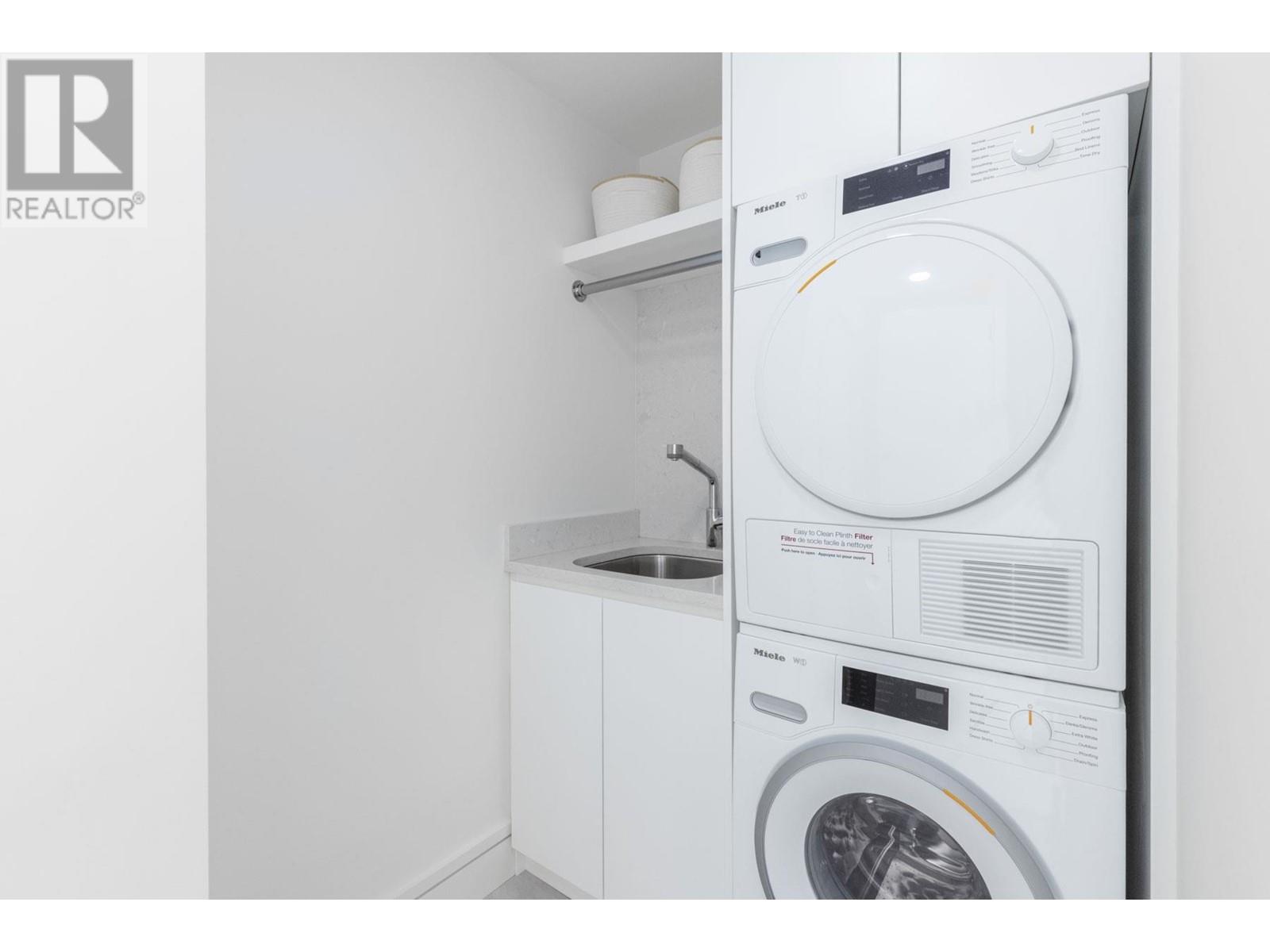 12 2250 BELLEVUE AVENUE, West Vancouver