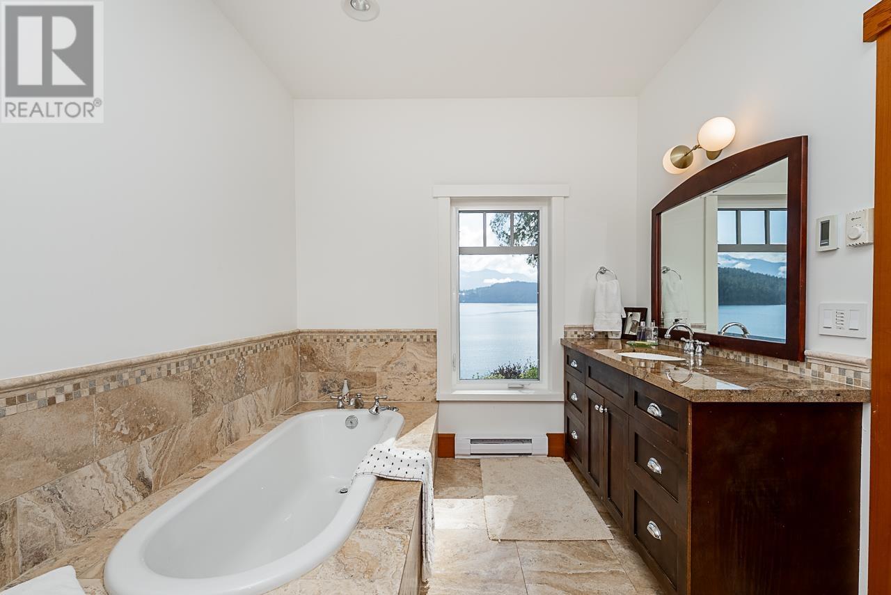 766 THE GROVE ROAD, Gambier Island