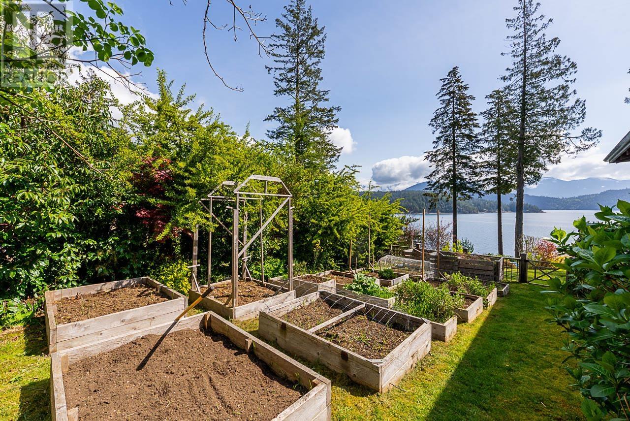 766 THE GROVE ROAD, Gambier Island