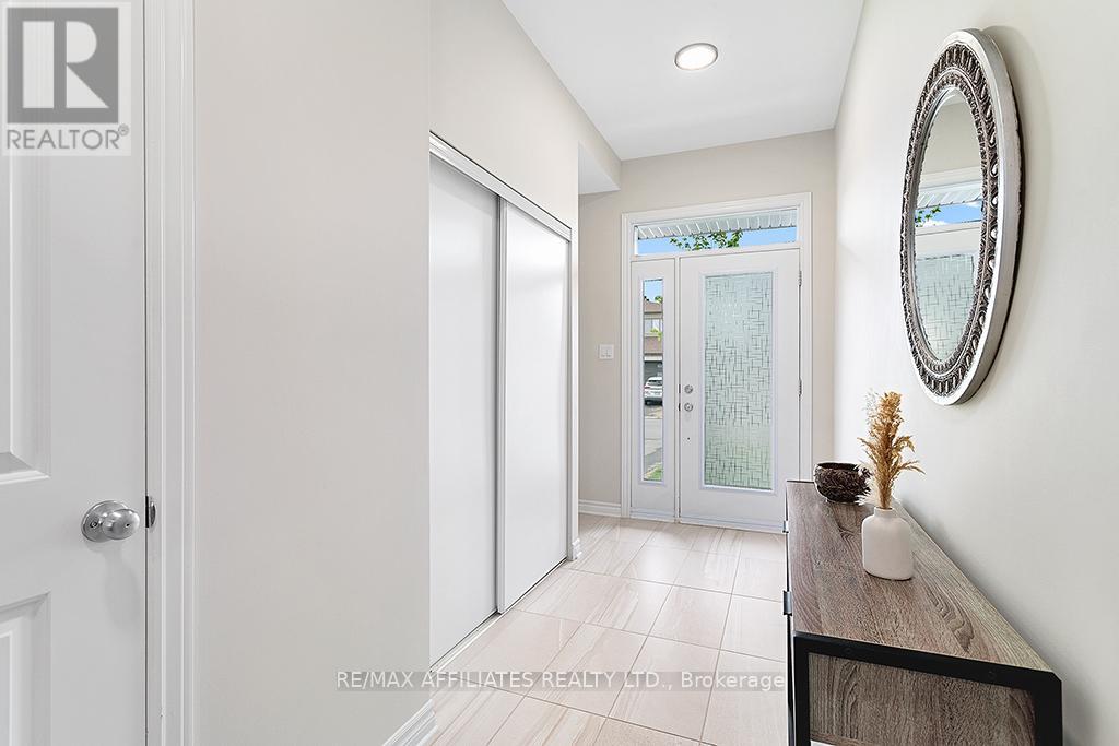 Super spacious foyer with modern tile flooring