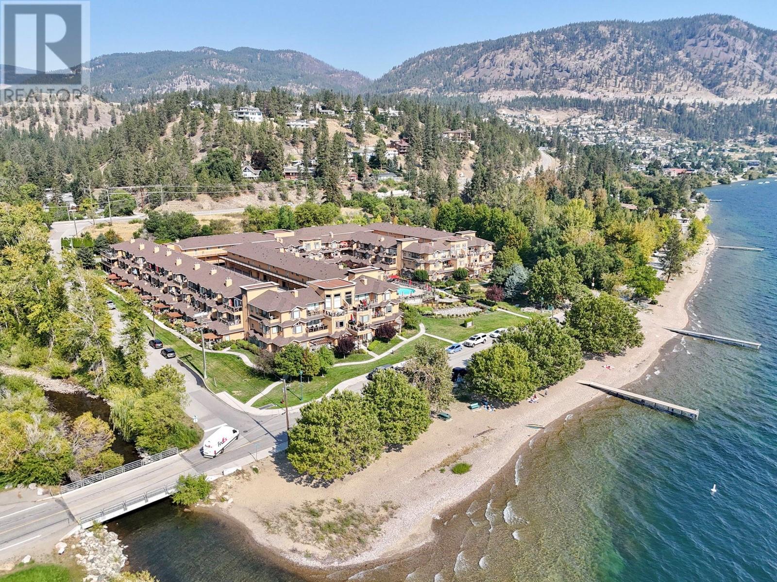 122 3996 Beach Avenue, Peachland