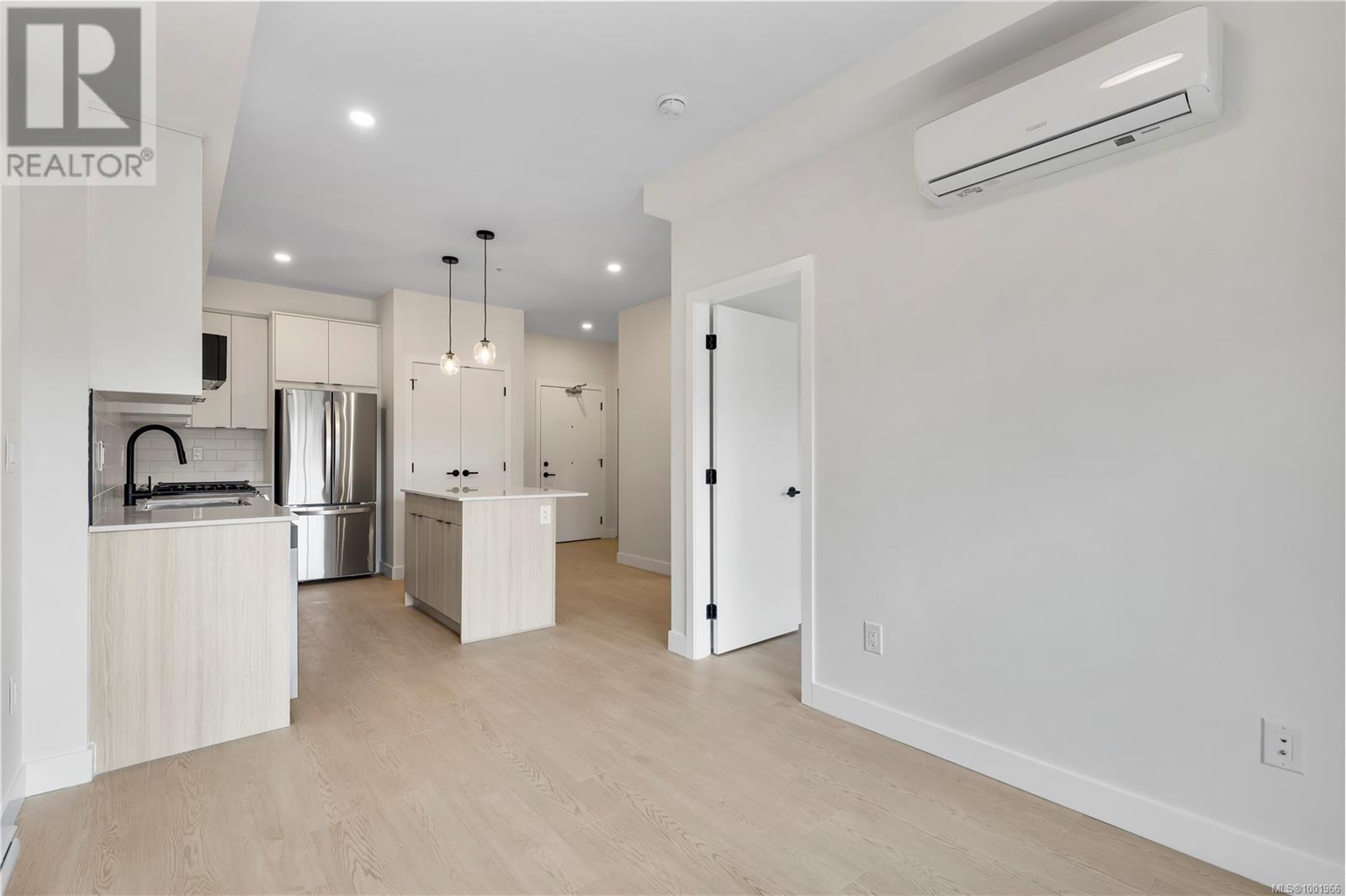 Photo 5 of 203 2629 Millstream Rd, Langford BC