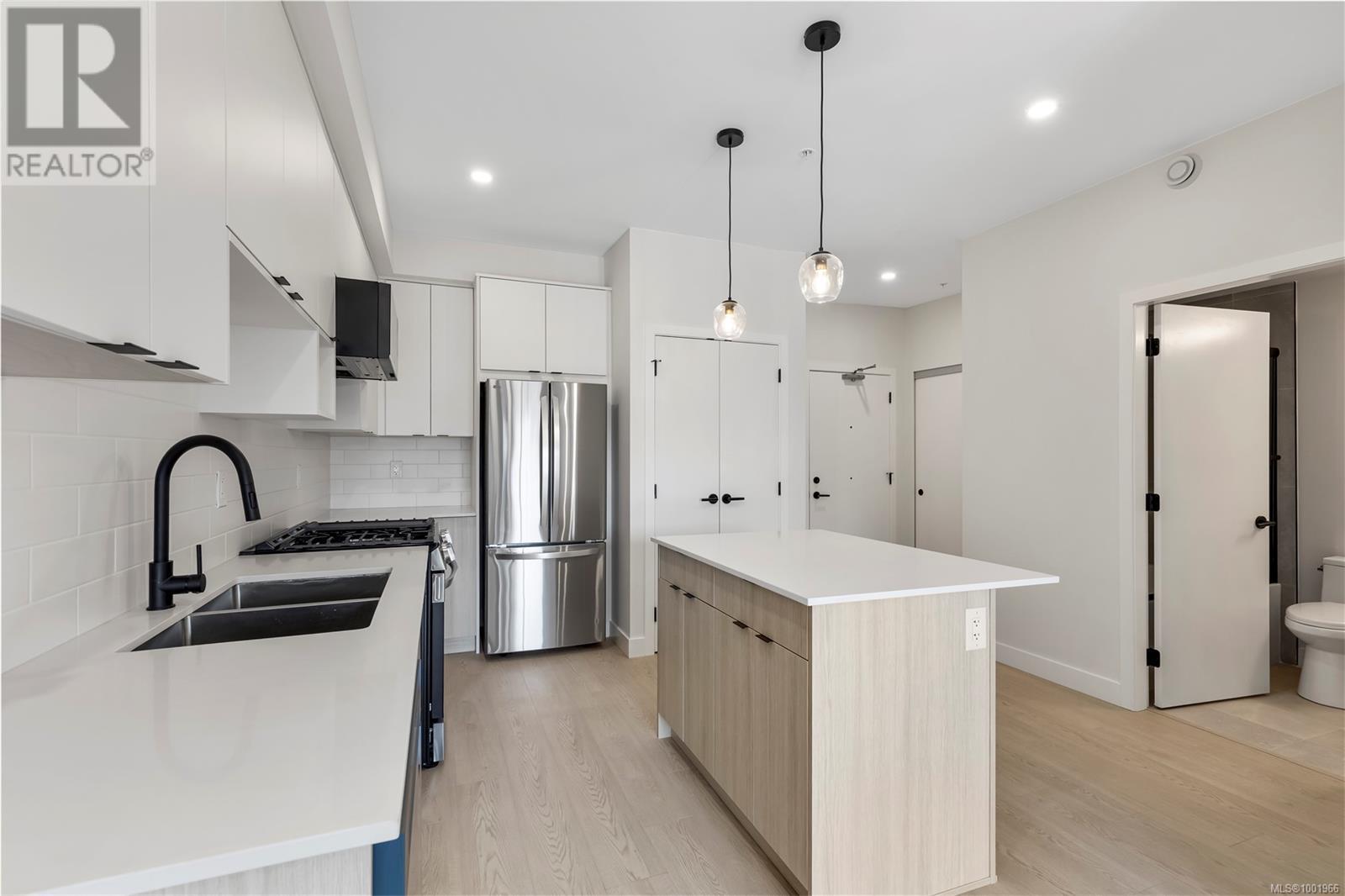 Photo 7 of 203 2629 Millstream Rd, Langford BC