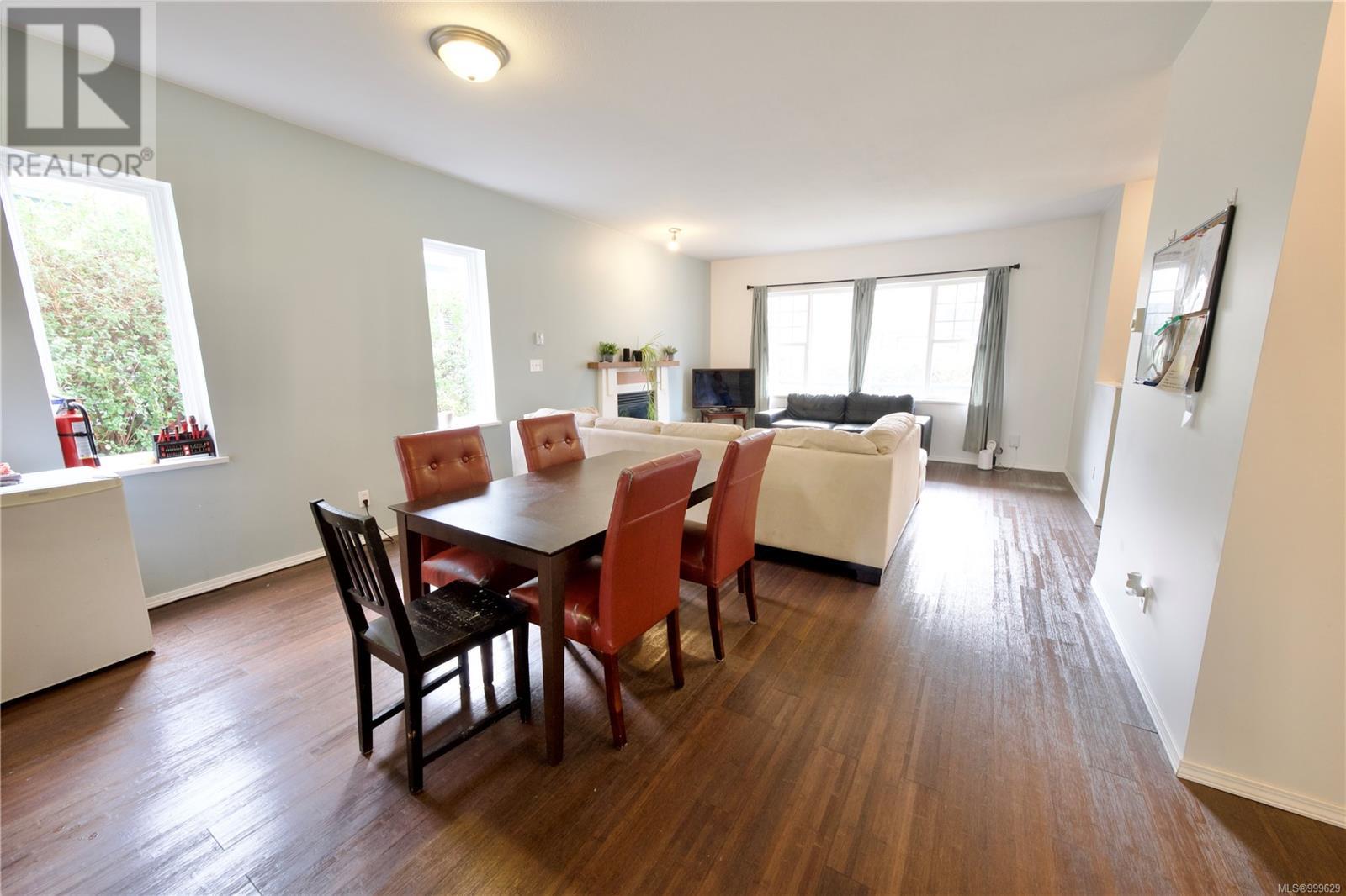 645 Shore Pine Cres, Tofino