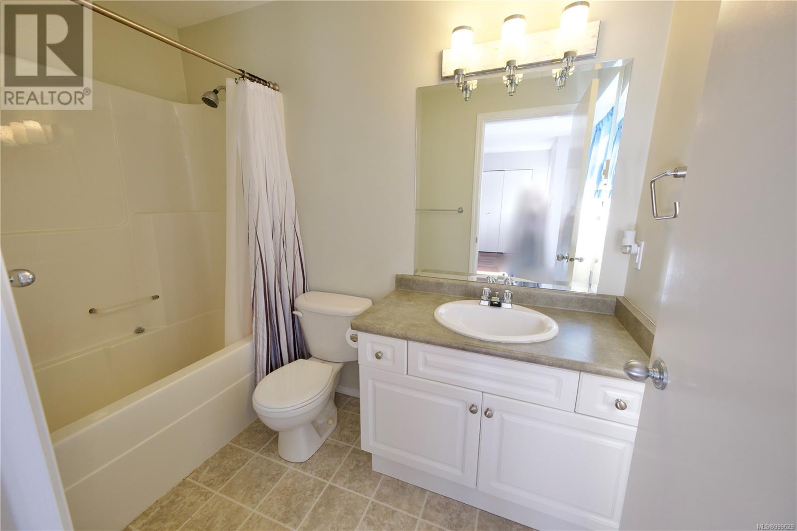645 Shore Pine Cres, Tofino