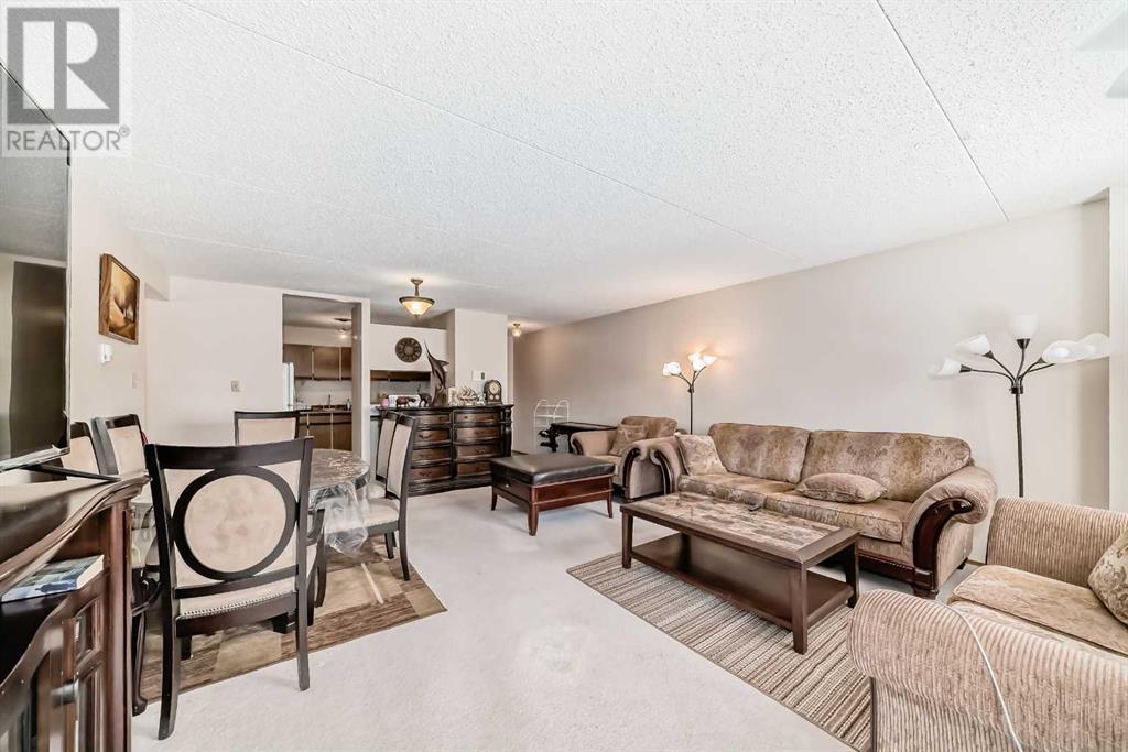 Single Family House for Sale in   Dalton Drive NW Dalhousie Calgary 