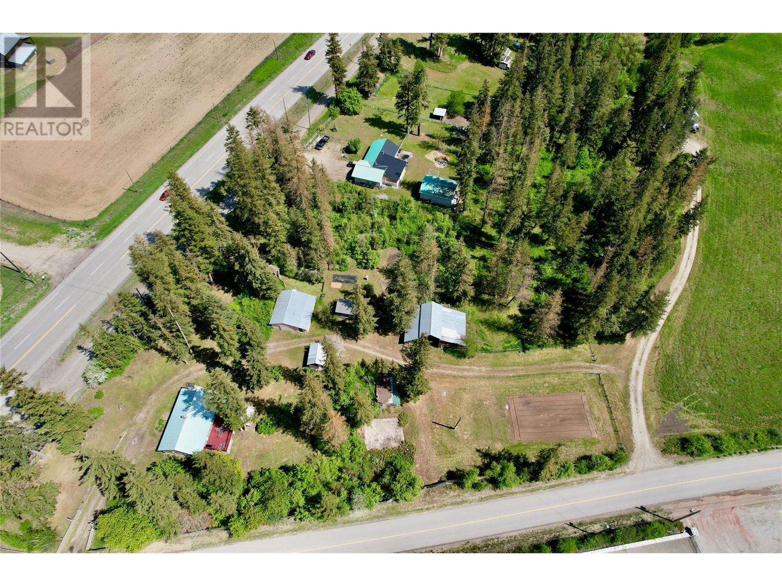  11 Gardom Lake Road, Enderby