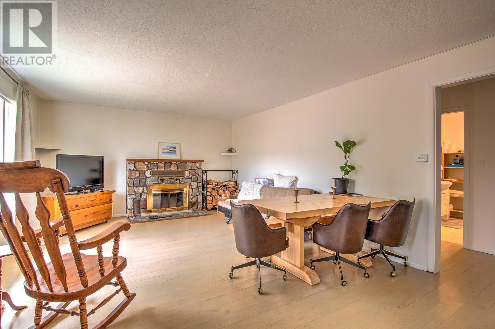  11 Gardom Lake Road, Enderby