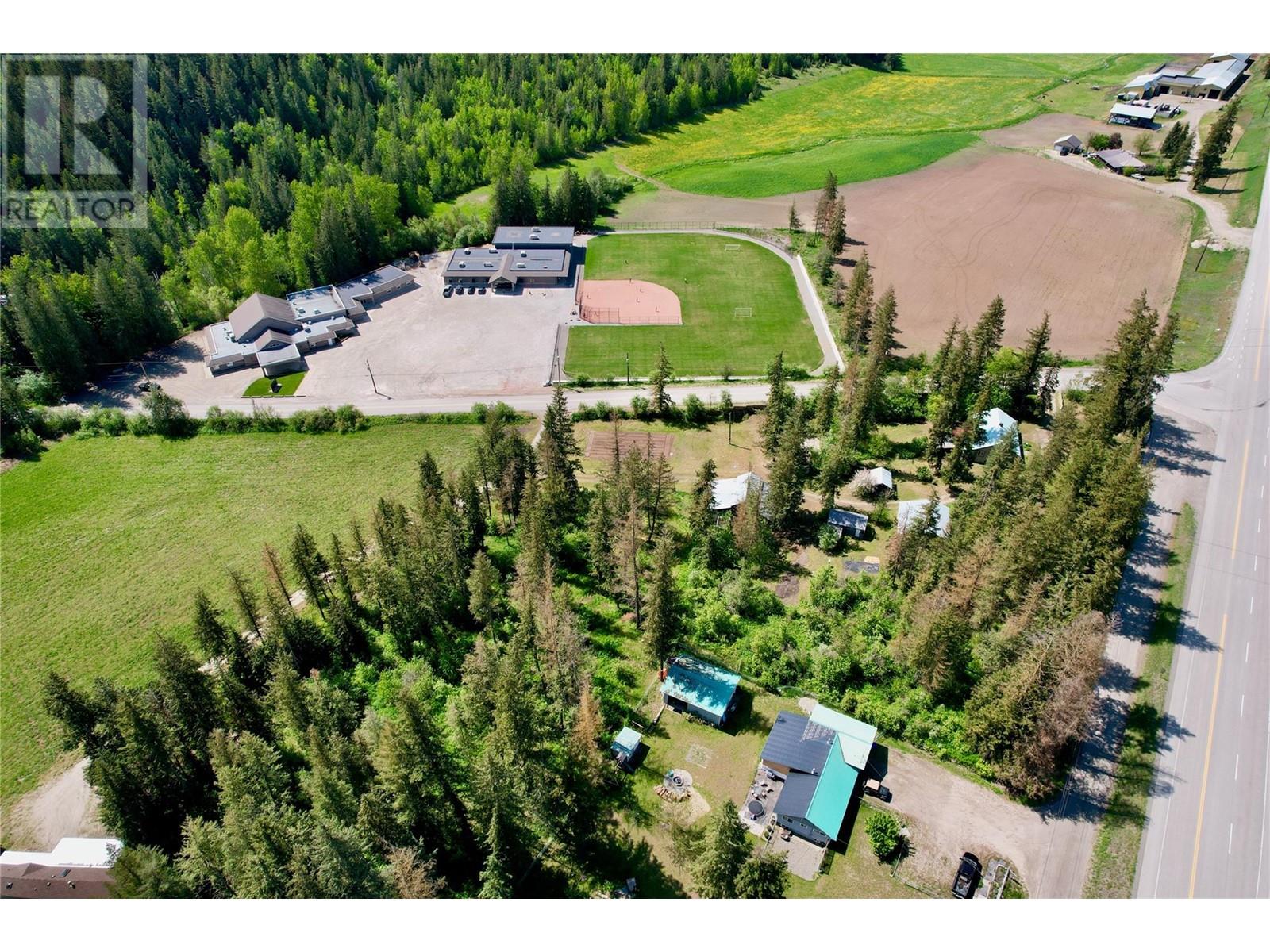  11 Gardom Lake Road, Enderby