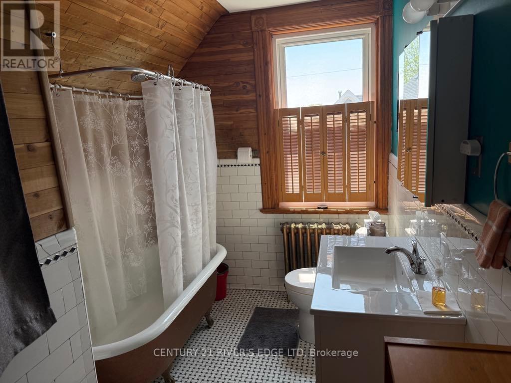 Photo 22 of 64 Abbott Street, Brockville ON