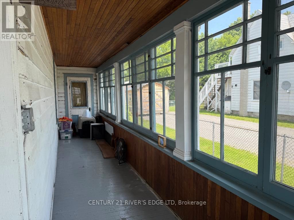Photo 6 of 64 Abbott Street, Brockville ON