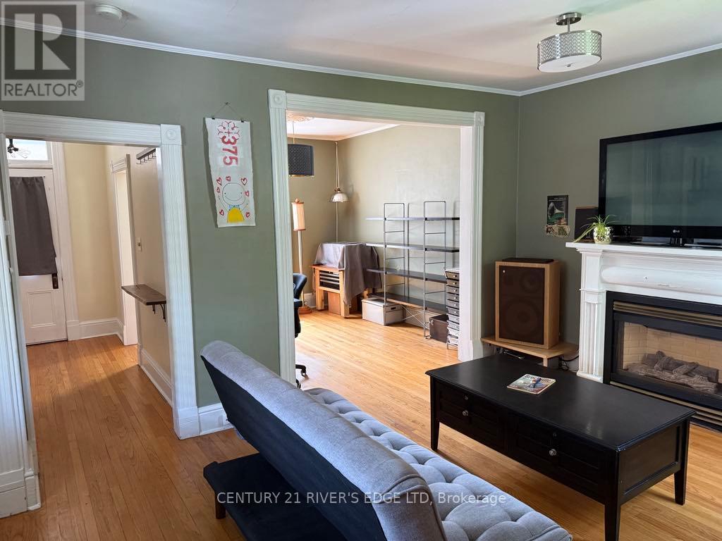 Photo 17 of 64 Abbott Street, Brockville ON