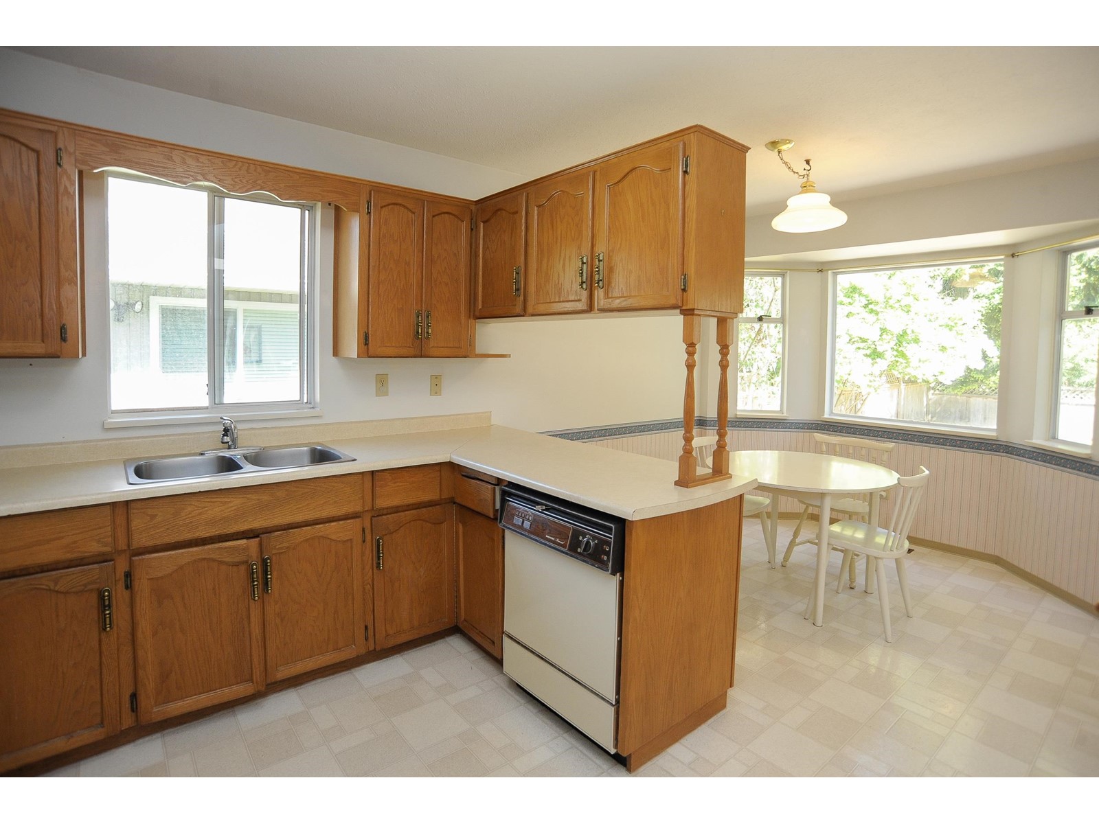 13094 SUMMERHILL CRESCENT, Surrey real estate listing R3008554