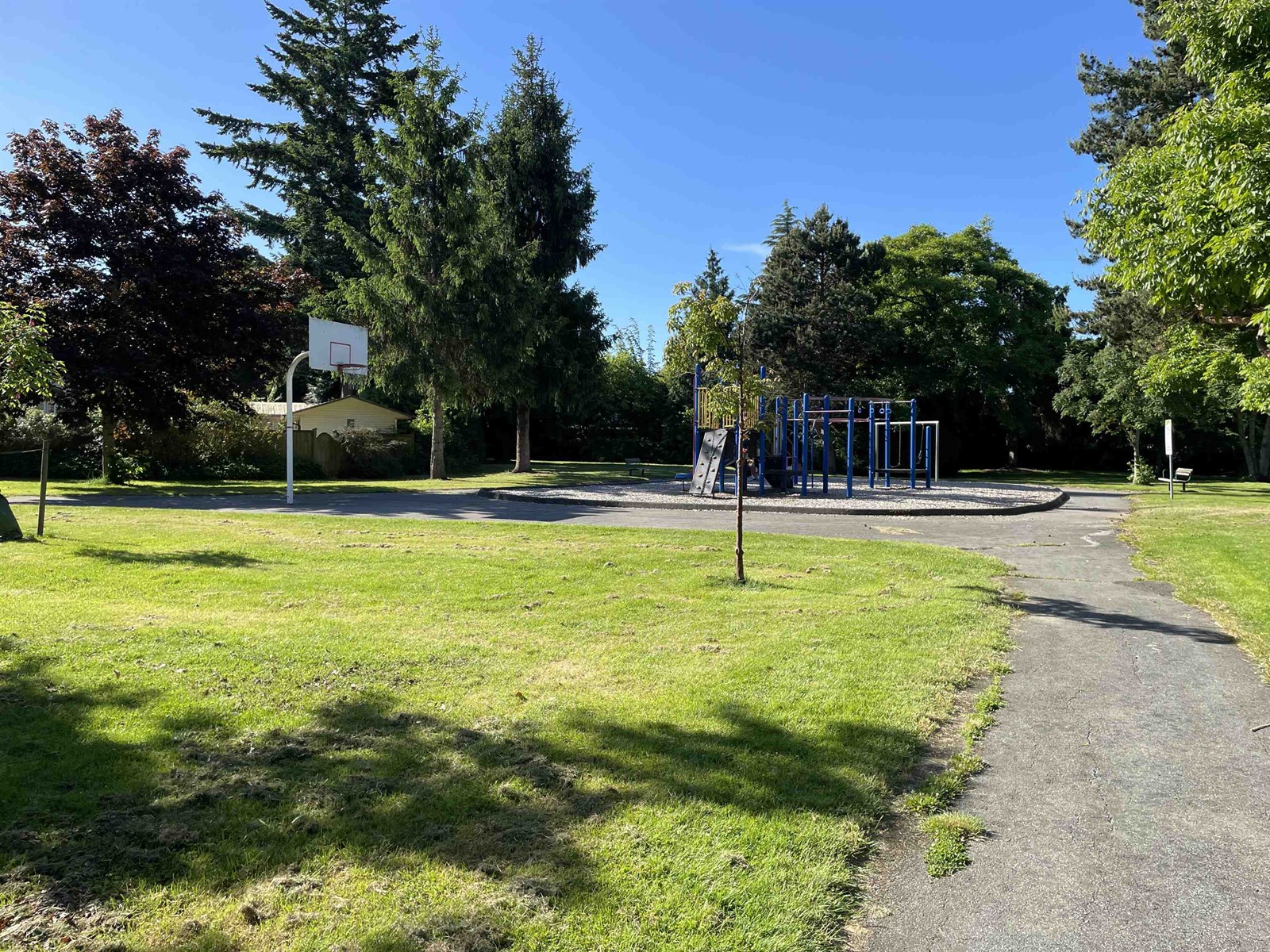 13094 SUMMERHILL CRESCENT, Surrey real estate listing R3008554