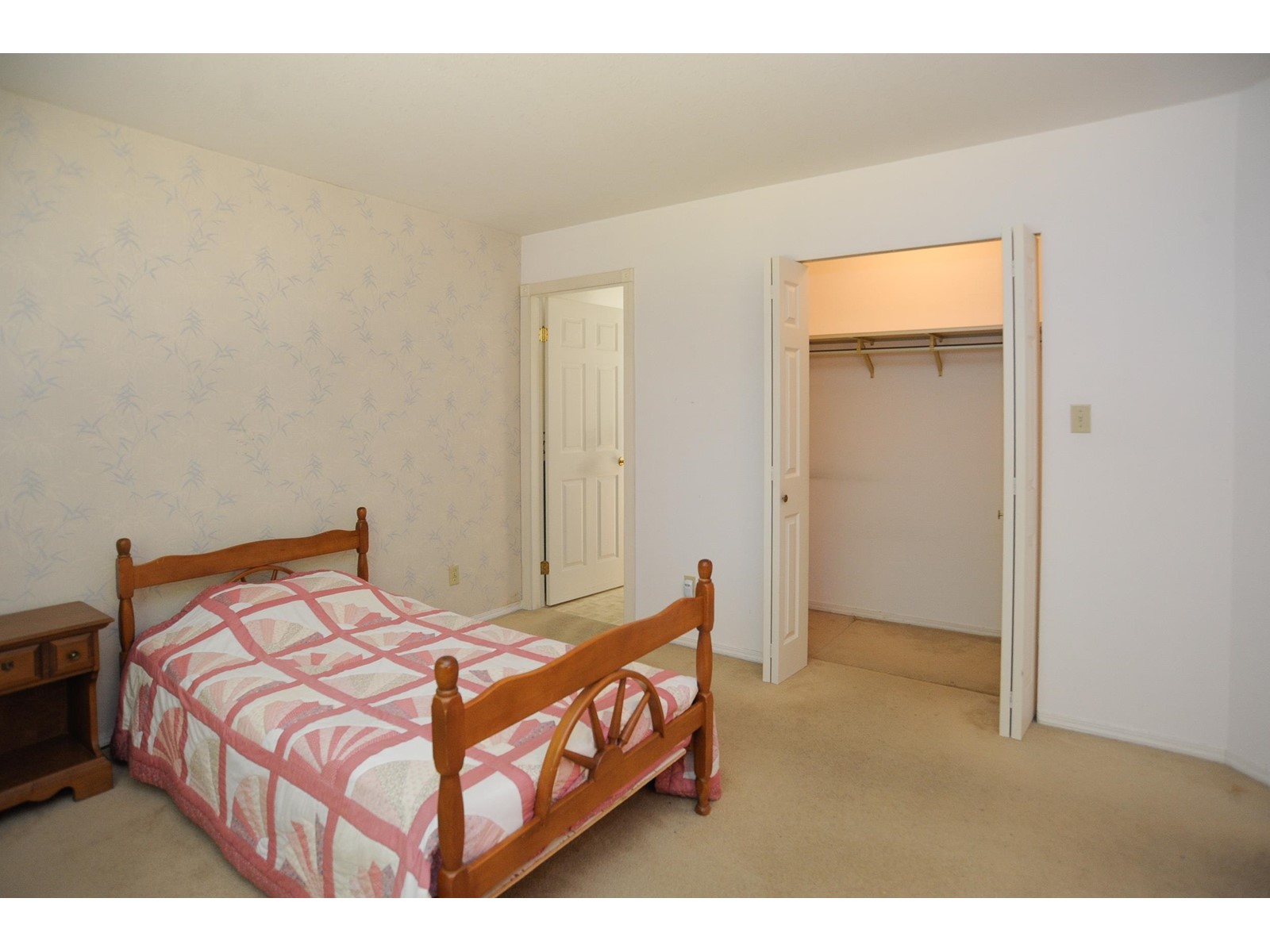 13094 SUMMERHILL CRESCENT, Surrey real estate listing R3008554