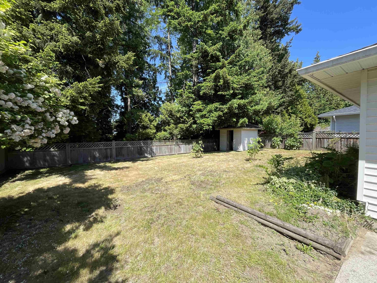 13094 SUMMERHILL CRESCENT, Surrey real estate listing R3008554