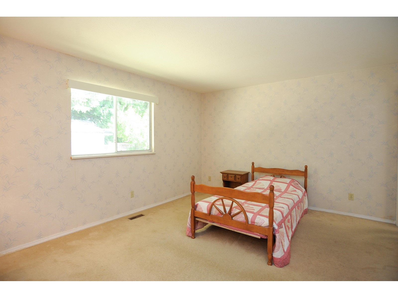 13094 SUMMERHILL CRESCENT, Surrey real estate listing R3008554