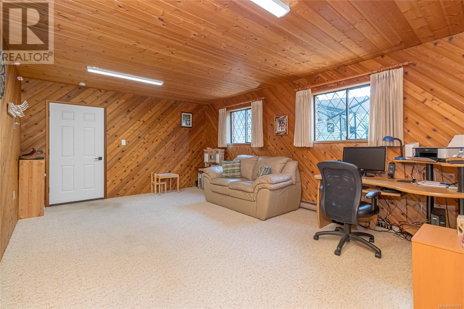 Photo 33 of 6627 Lakes Rd, Duncan BC