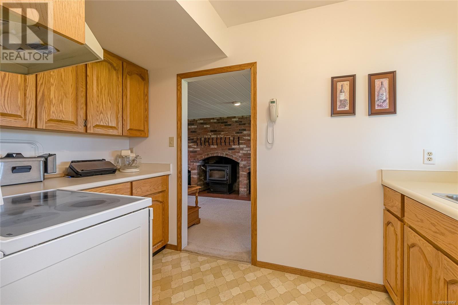 Photo 37 of 6627 Lakes Rd, Duncan BC