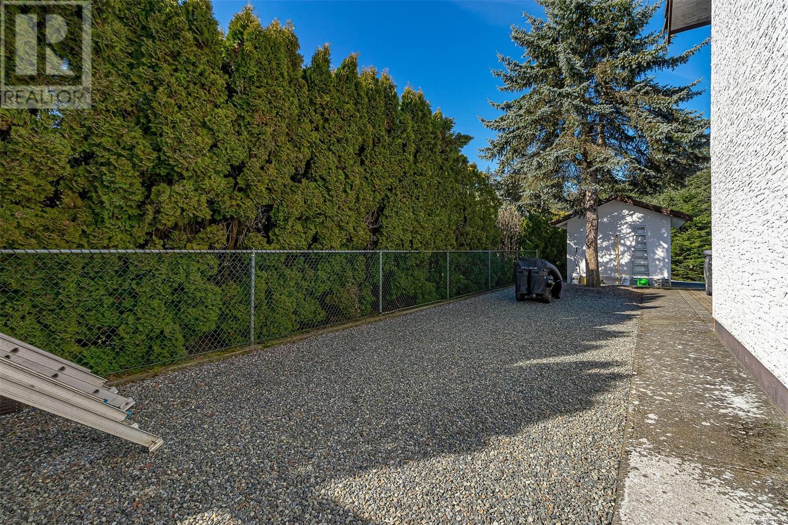 Photo 48 of 6627 Lakes Rd, Duncan BC
