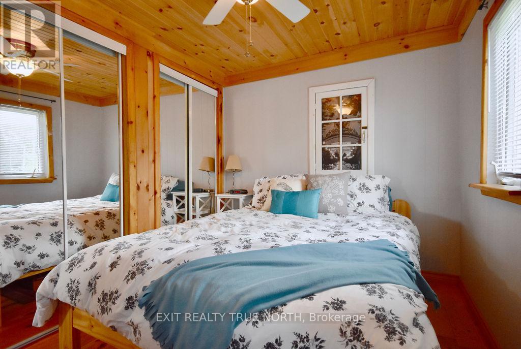 Photo 1 of 5632 Penetanguishene Road, Springwater ON