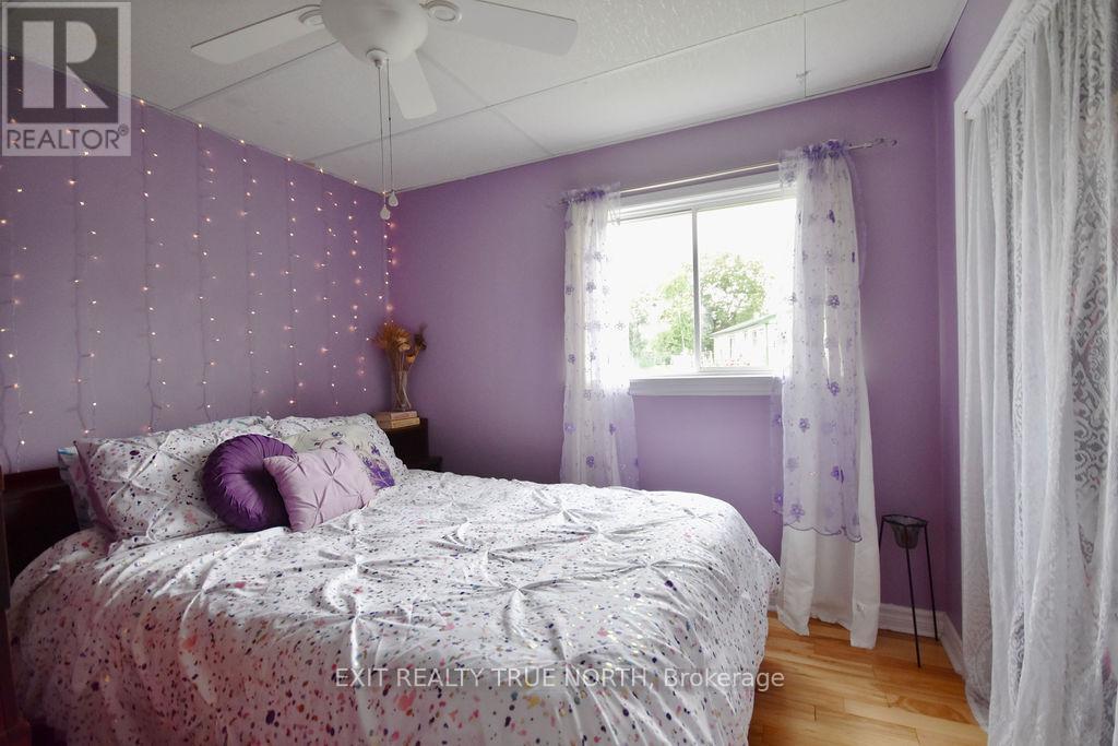 Photo 17 of 5632 Penetanguishene Road, Springwater ON