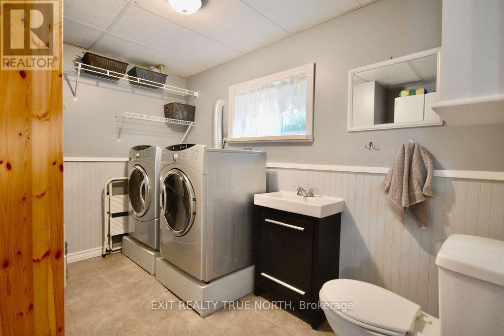 Photo 8 of 5632 Penetanguishene Road, Springwater ON