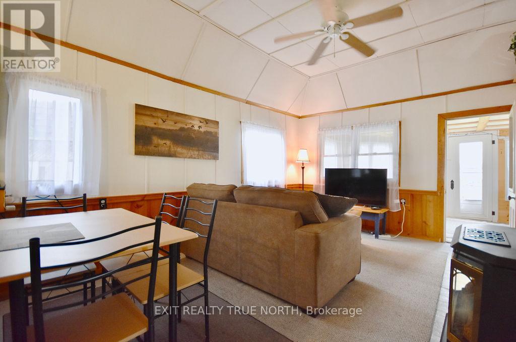 Photo 14 of 5632 Penetanguishene Road, Springwater ON