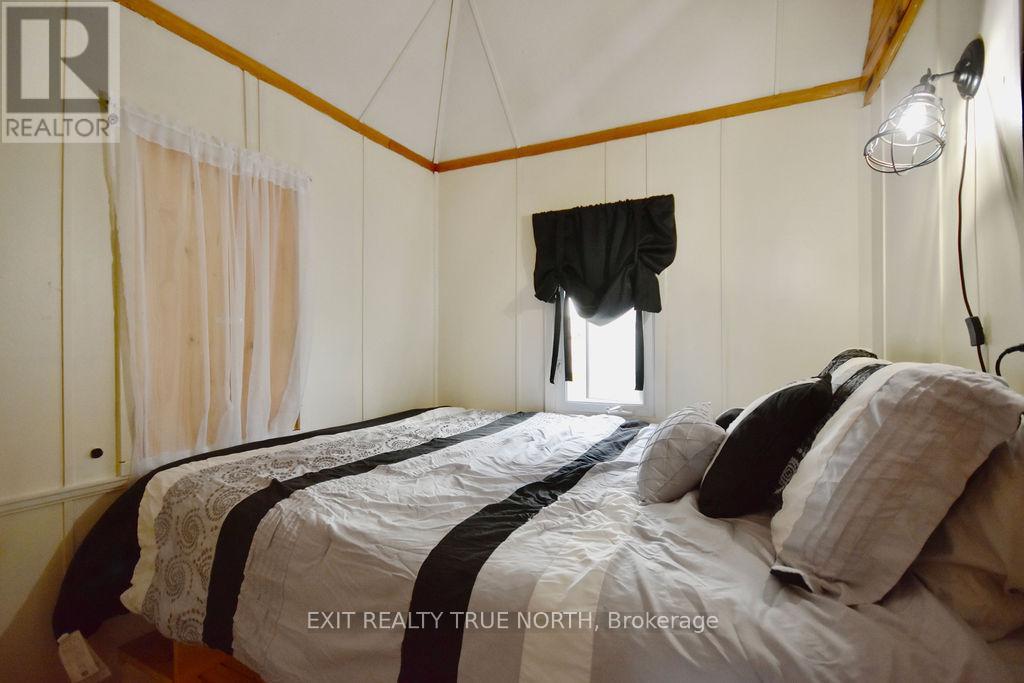 Photo 19 of 5632 Penetanguishene Road, Springwater ON