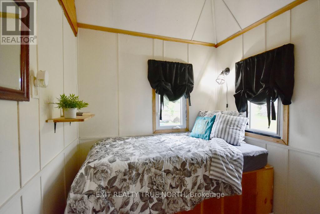 Photo 34 of 5632 Penetanguishene Road, Springwater ON