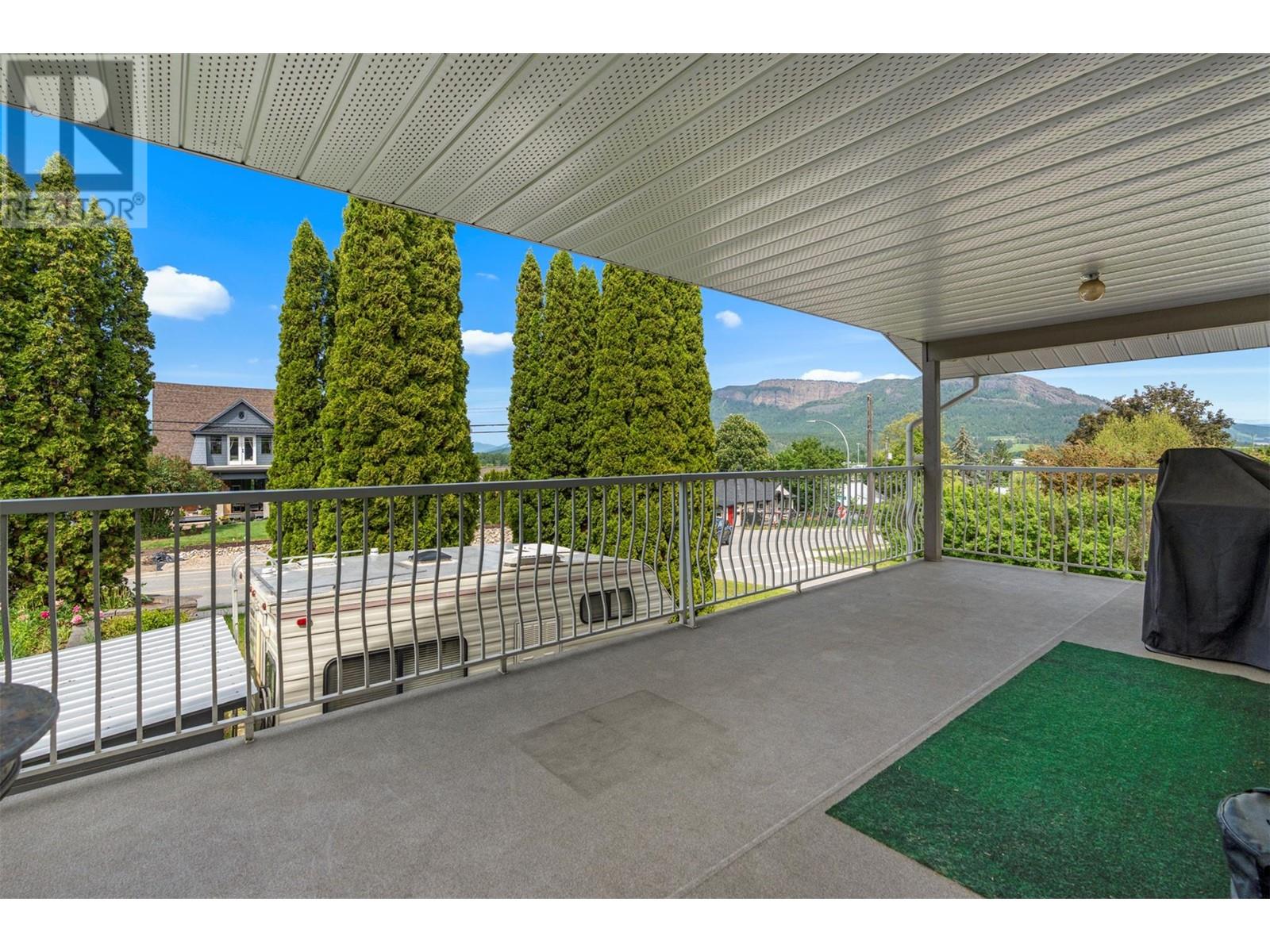  4 Preston Crescent, Enderby