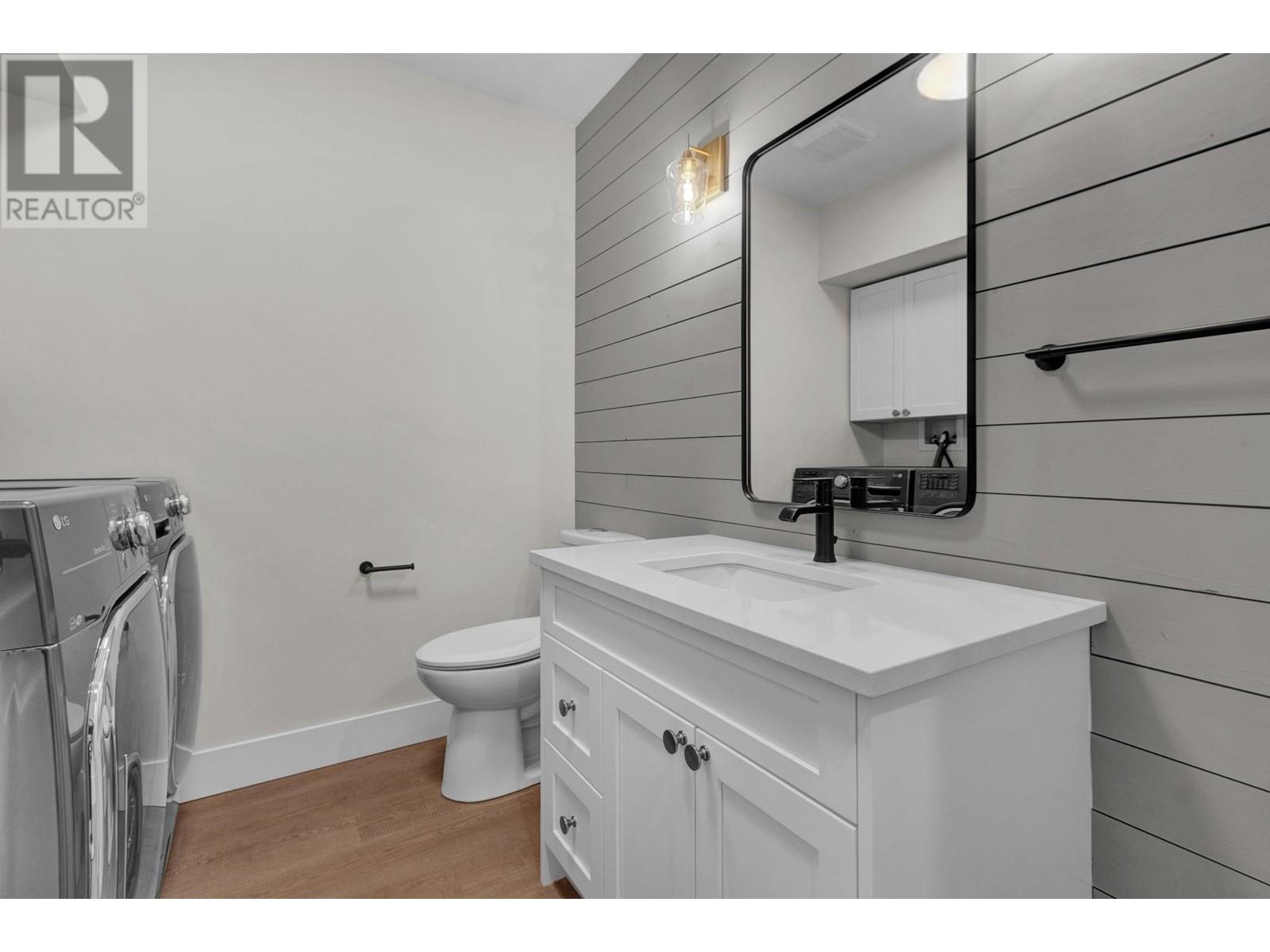 Photo 5 of 6807 Westmount Drive, Prince George BC