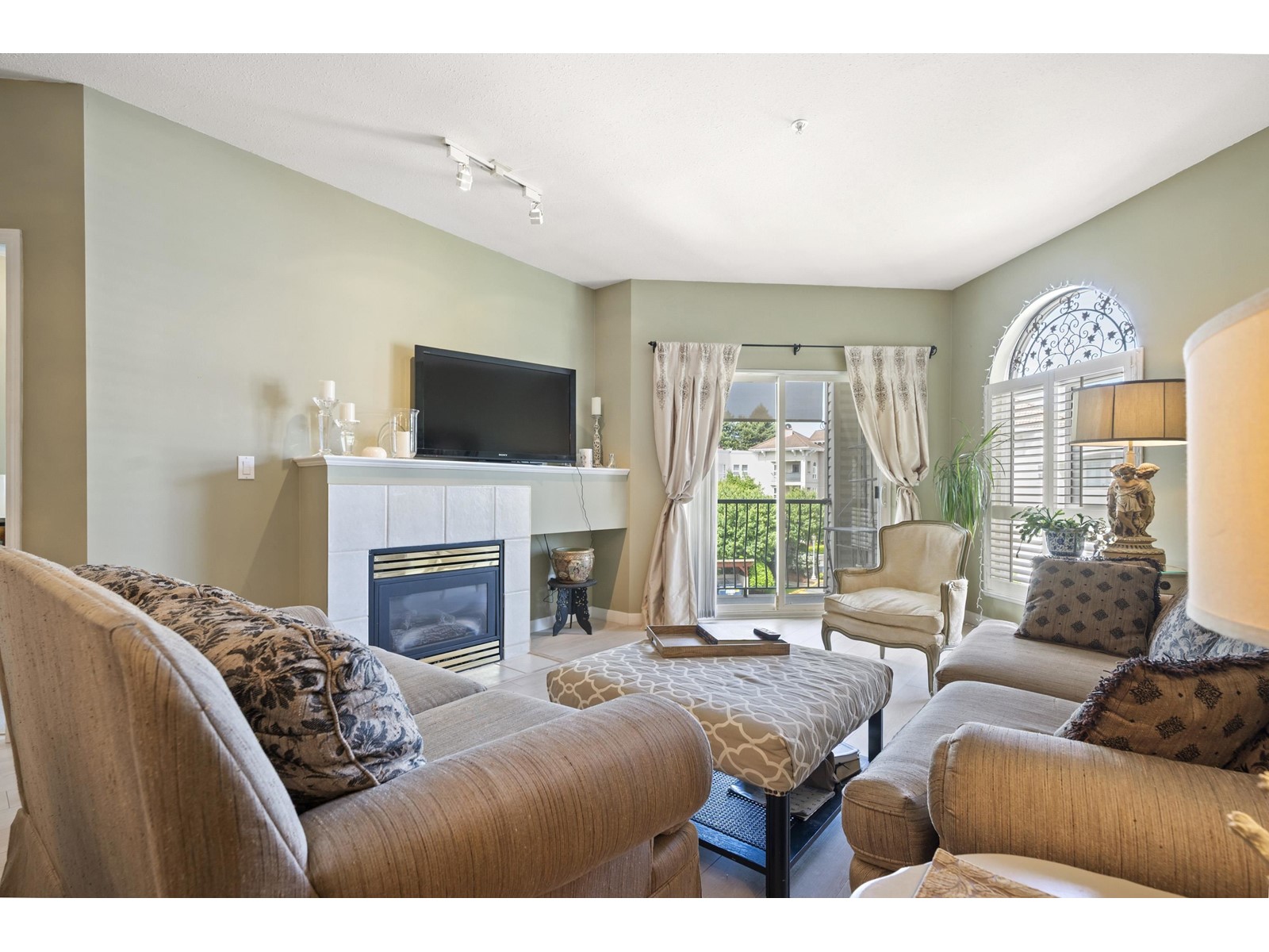 Photo 5 of 408 3176 Gladwin Road, Abbotsford BC