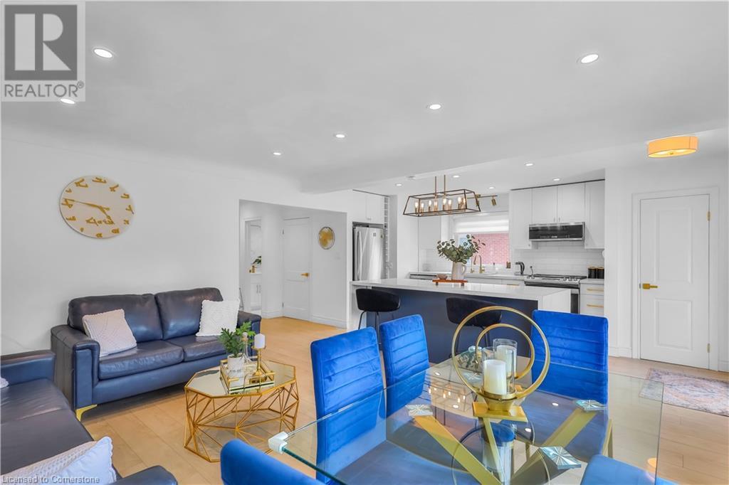 Photo 13 of 79 Castlefield Drive, Hamilton ON