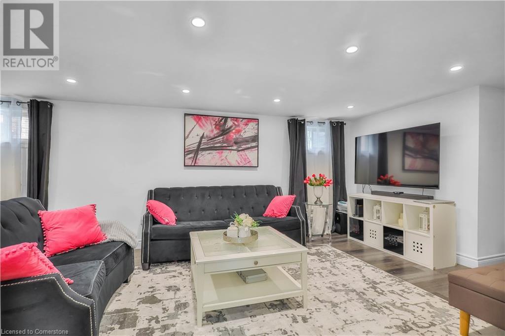 Photo 27 of 79 Castlefield Drive, Hamilton ON