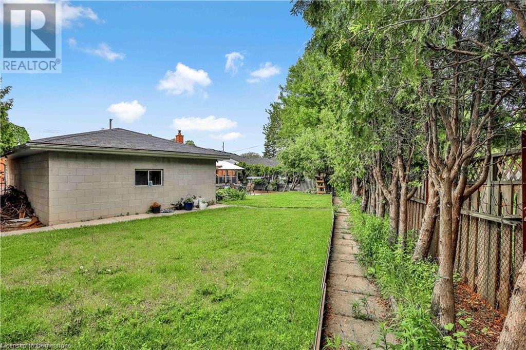 Photo 40 of 79 Castlefield Drive, Hamilton ON