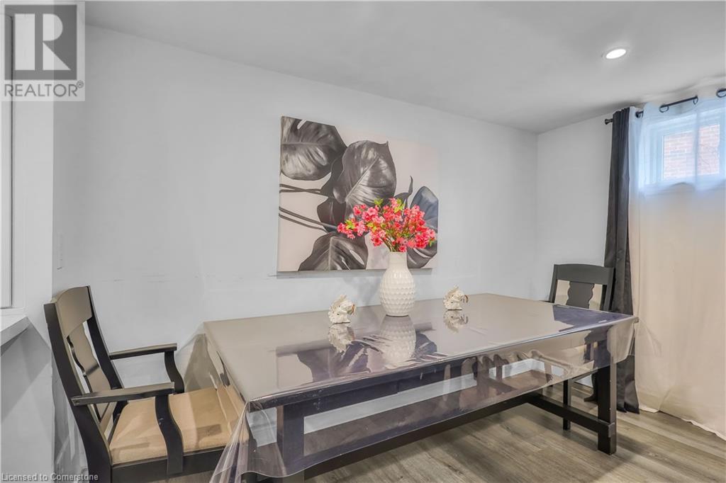 Photo 25 of 79 Castlefield Drive, Hamilton ON