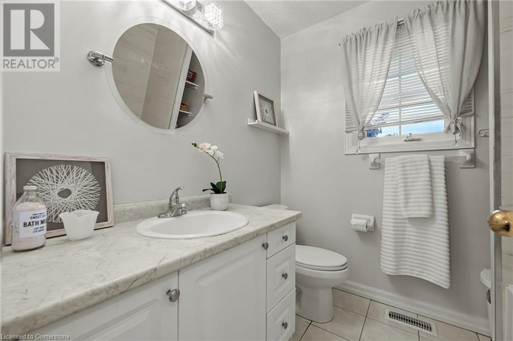 Photo 28 of 444 Burnett Avenue, Cambridge ON