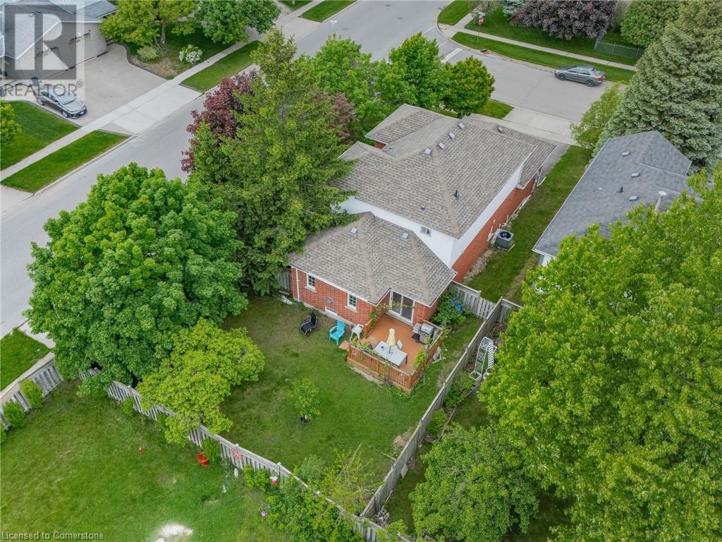 Photo 10 of 444 Burnett Avenue, Cambridge ON
