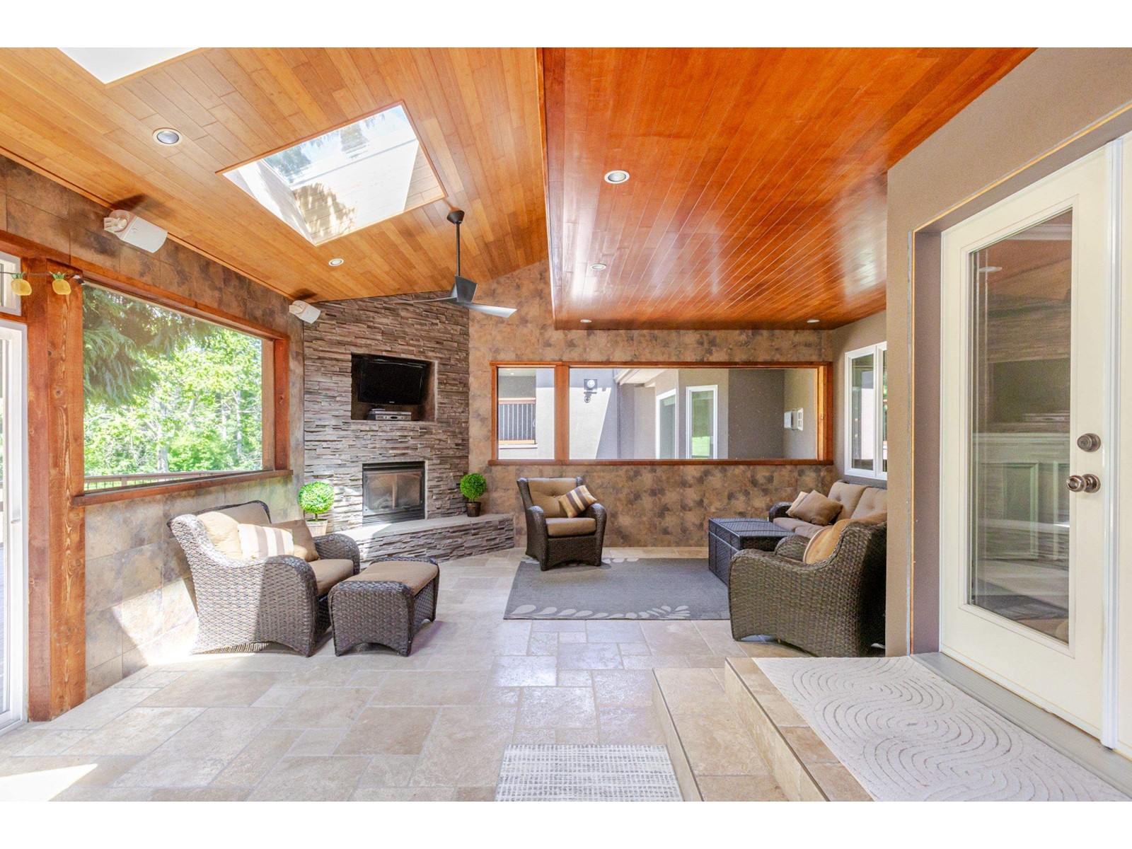 Photo 10 of 2073 183rd Street, Surrey BC