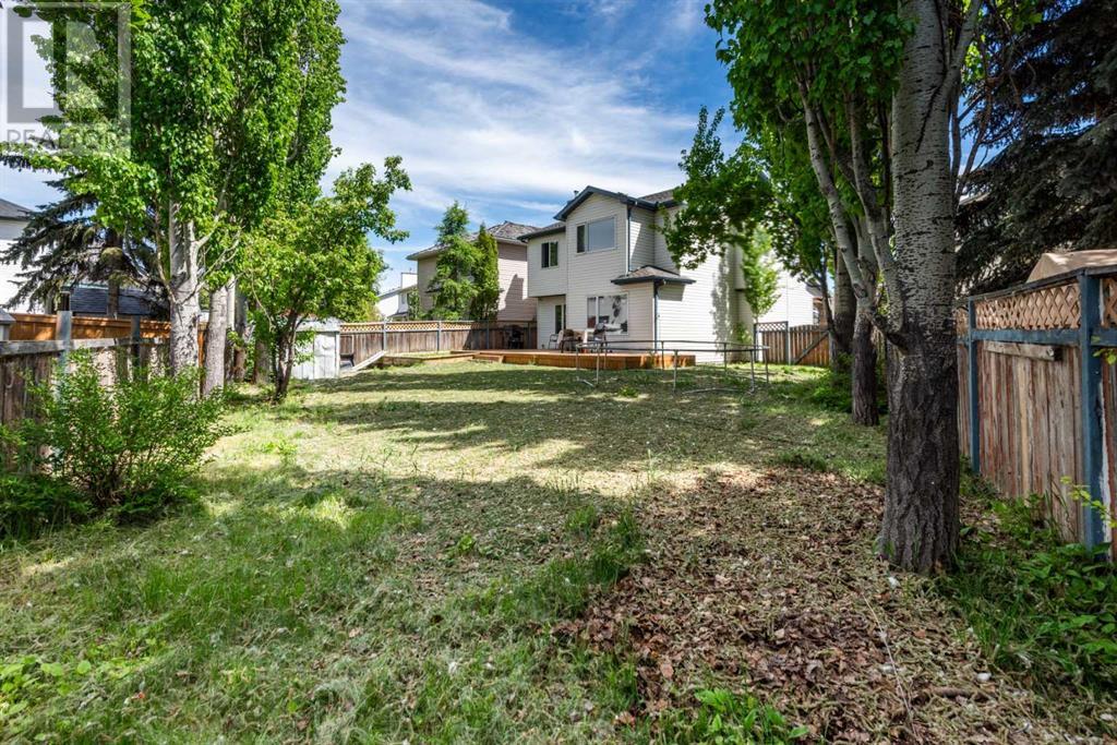 Single Family House for Sale in  Mt Selkirk Place SE McKenzie Lake Calgary 