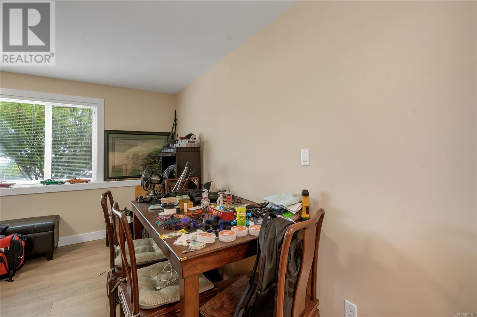Photo 32 of 90 Thulin St, Campbell River BC