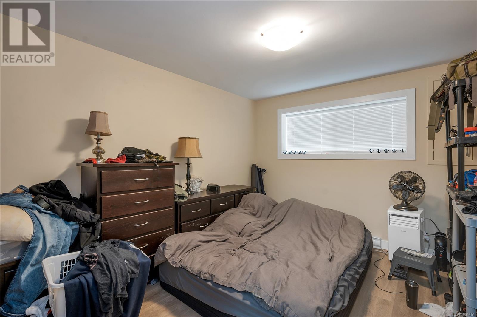 Photo 33 of 90 Thulin St, Campbell River BC