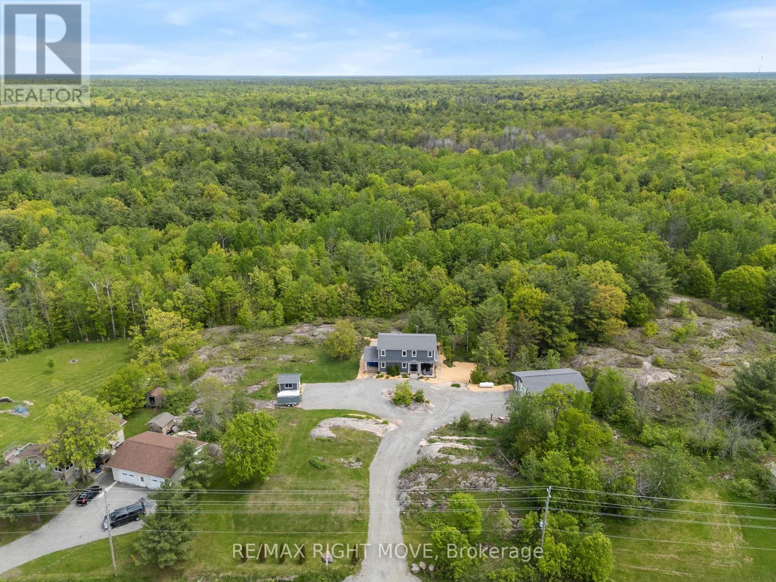 Photo 10 of 1432 Honey Harbour Road, Georgian Bay ON