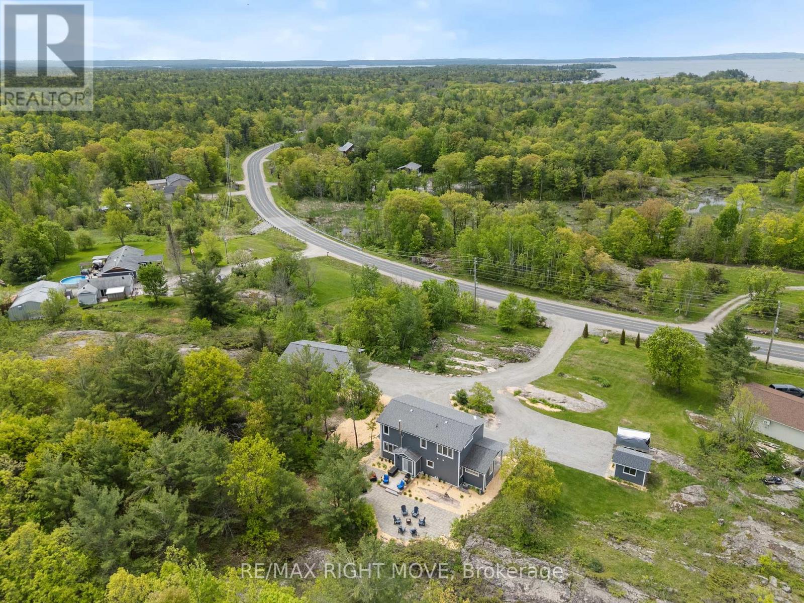 Photo 14 of 1432 Honey Harbour Road, Georgian Bay ON
